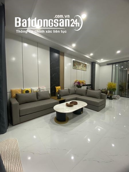 Bán nhà 5 tầng mới đẹp có thang máy Đường Trần Nguyên Hãn, Phước Hòa, TP Nha Trang