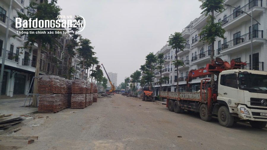 Bán LK dự án Đông Dương, Quốc Lộ 32, Hoài Đức:DT80m2*4tầng* Đường 24m* giá 14 tỷ