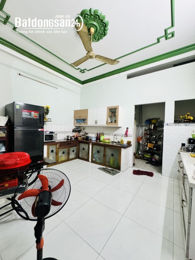 Bán nhà mặt tiền ngay Bàu Cát, Đường Ni Sư Huỳnh Liên, Quận Tân Bình