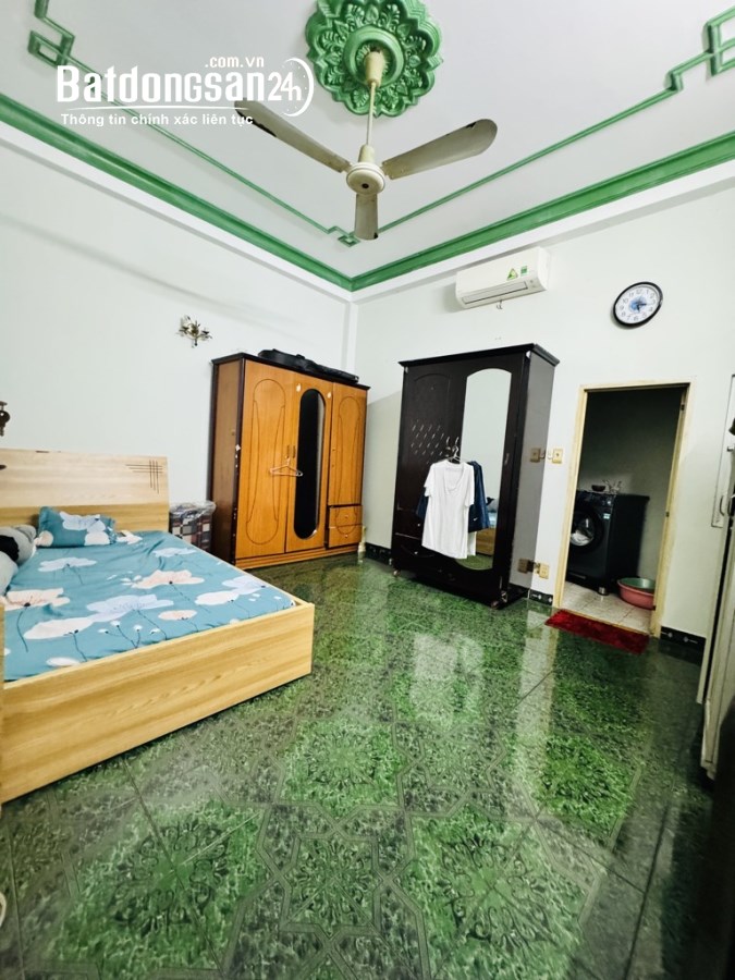 Bán nhà mặt tiền ngay Bàu Cát, Đường Ni Sư Huỳnh Liên, Quận Tân Bình