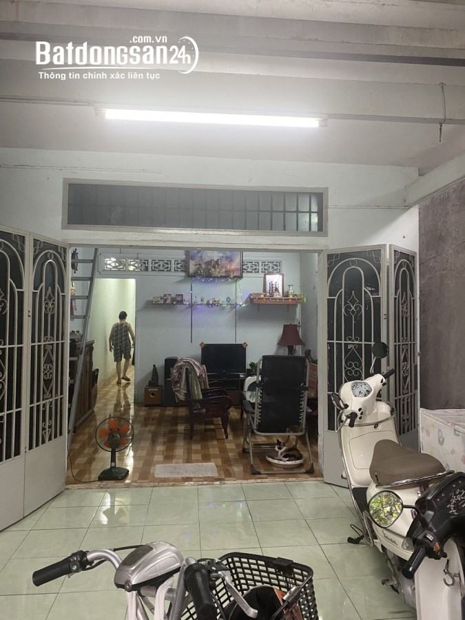 Cho thuê nhà Bình Quới, hẻm xe hơi, tấng 1 100m2, gác 40m2. Giá rẻ.