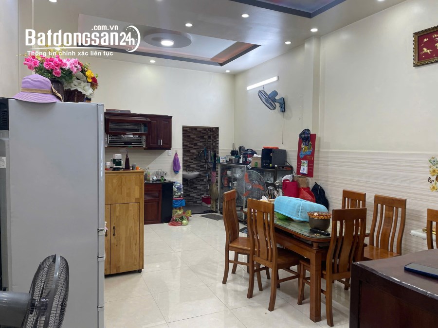 Bán nhà 71m2, 3 tầng, 3PN, 3WC, Lê Thị Hoa, Bình Chiểu, Thủ Đức -
