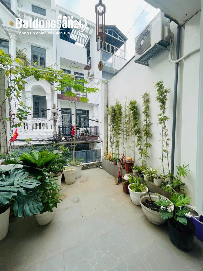 Cách Mạng Tháng Tám - Nhà Mới - Hẻm Xe Hơi - Không QH - 59m - 8.6 Tỷ