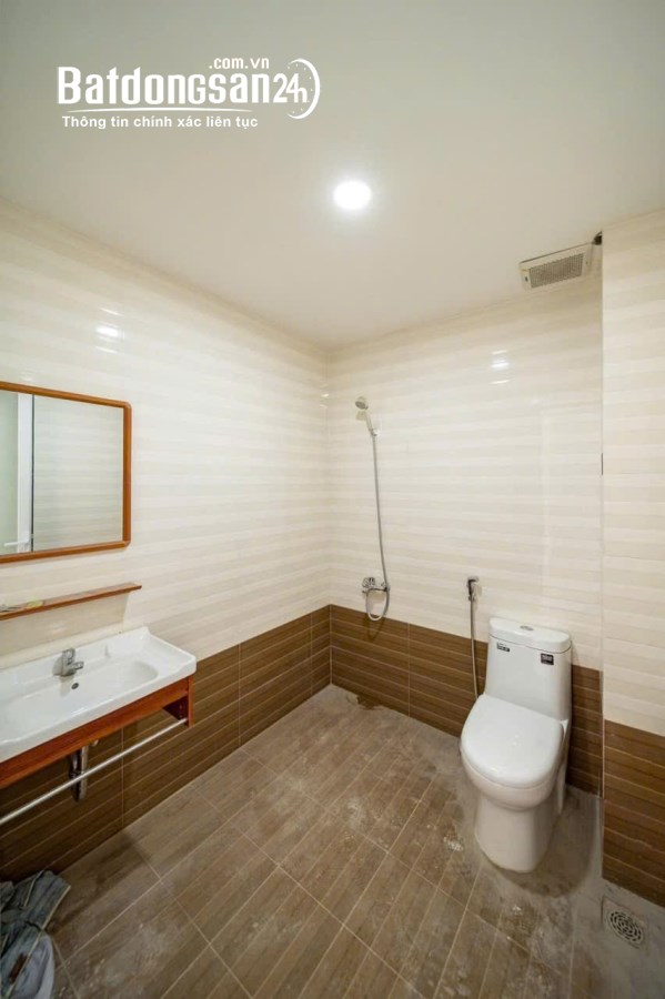 Cách Mạng Tháng Tám - Nhà Mới - Hẻm Xe Hơi - Không QH - 59m - 8.6 Tỷ