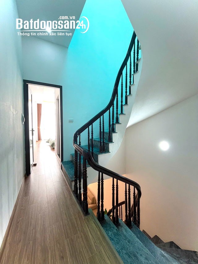 Bán Gấp Nhà Lô Góc Ô tô Đỗ Cửa Mỹ Đình Nam Từ Liêm 40m2-6 Tầng- Giá chỉ 7 Tỷ 