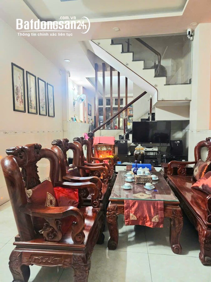 Bán nhà mặt tiền Đường Ni Sư Huỳnh Liên, Phường 10, Quận Tân Bình