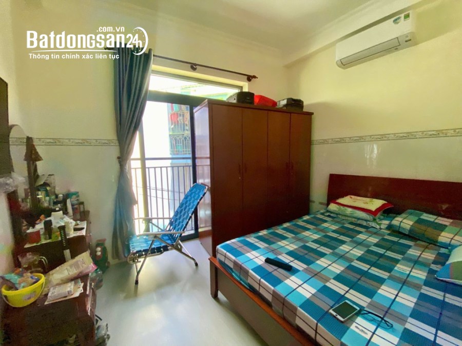 Gấp gấp, không có căn thứ 2, ngay chợ Phạm VĂn Hai nhà đẹp 4 tầng chỉ 6,x tỷ 
