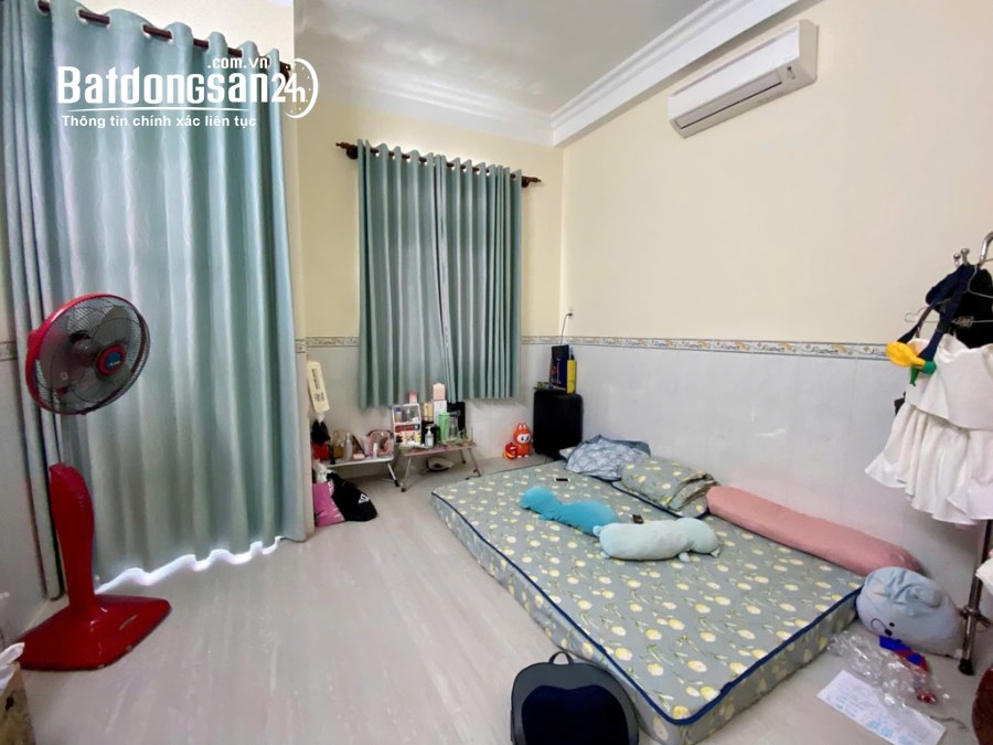 Gấp gấp, không có căn thứ 2, ngay chợ Phạm VĂn Hai nhà đẹp 4 tầng chỉ 6,x tỷ 