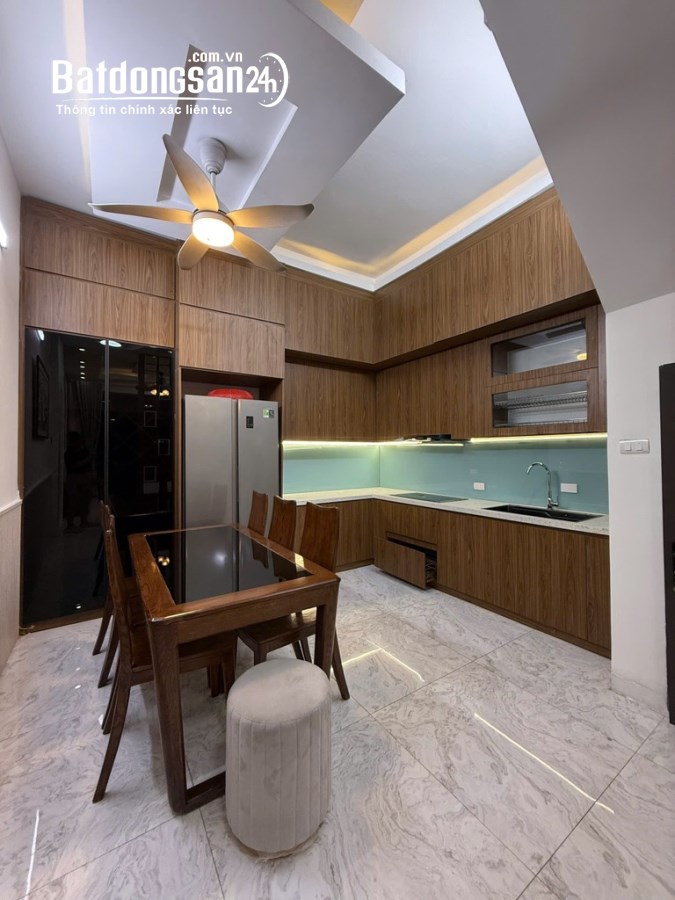 Bán nhà Kim ngưu, Hai bà trưng, diện tích 43m, 4 tầng, giá 9,85 tỷ, Kinh doanh, full 