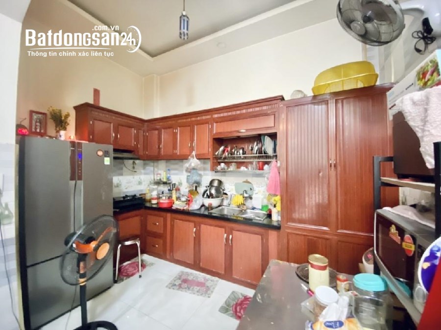 Tân Bình Chủ gấp bán giáp Bàu Cát 4 tầng DT 4x10 chỉ hơn 5 tỷ 