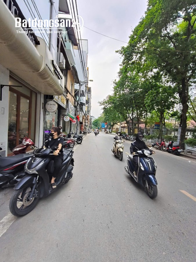 Bán nhà mặt tiền Đường Trương Định, Phường Tương Mai, Quận Hoàng Mai