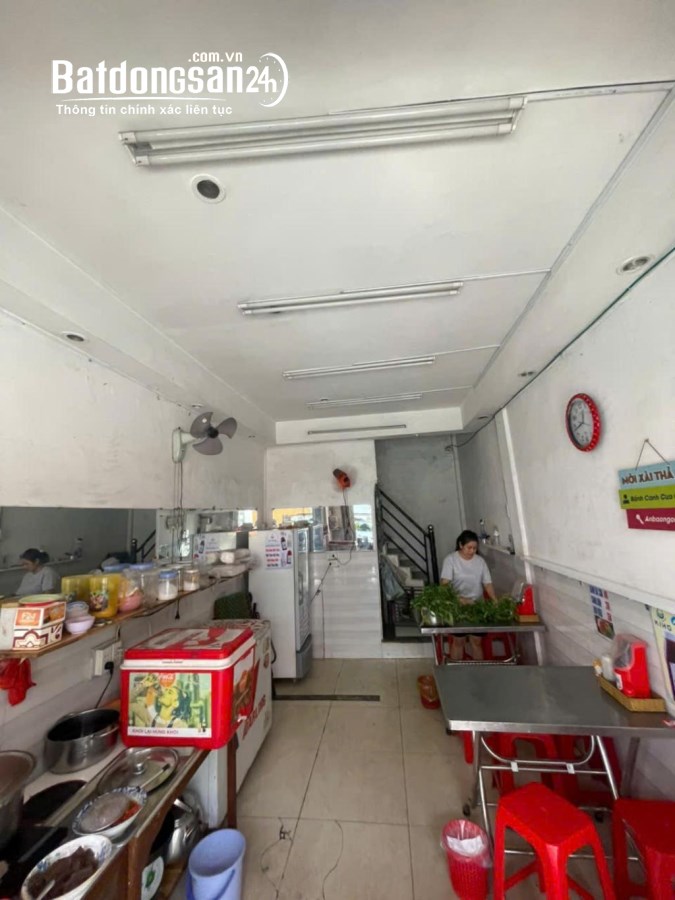 Bán nhà mặt tiền Đường Nguyễn Kiệm, Phường 4, Quận Phú Nhuận