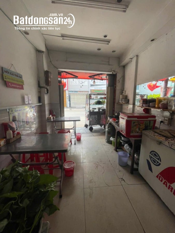 Bán nhà mặt tiền Đường Nguyễn Kiệm, Phường 4, Quận Phú Nhuận