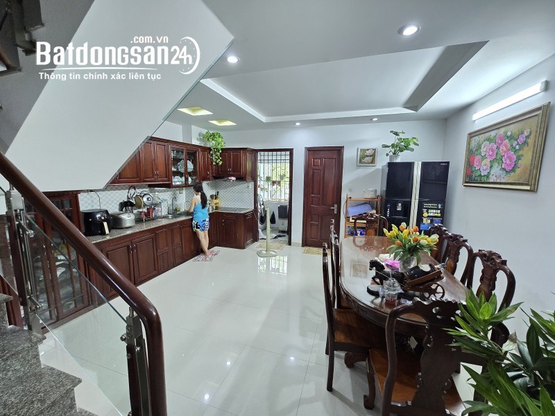 Bán nhà 100m², 2PN, 2WC, Linh Đông, Thủ Đức, 4.95 tỷ, sổ hồng