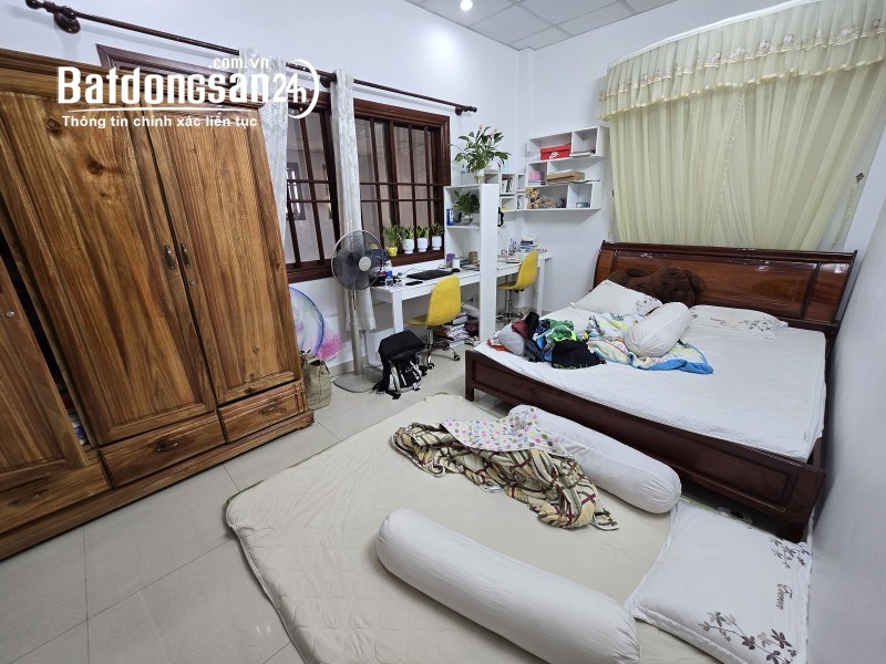 Bán nhà 100m², 2PN, 2WC, Linh Đông, Thủ Đức, 4.95 tỷ, sổ hồng