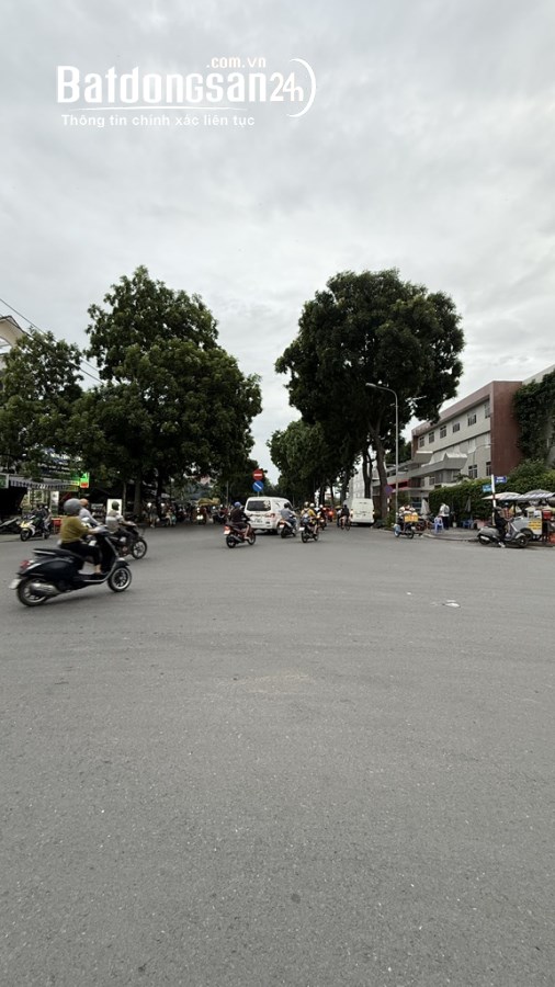 Bán nhà Tân Phú đường Bờ Bao Tân Thắng, 4x17 Cach AEON Tân Phú 300M 2 mặt tiền