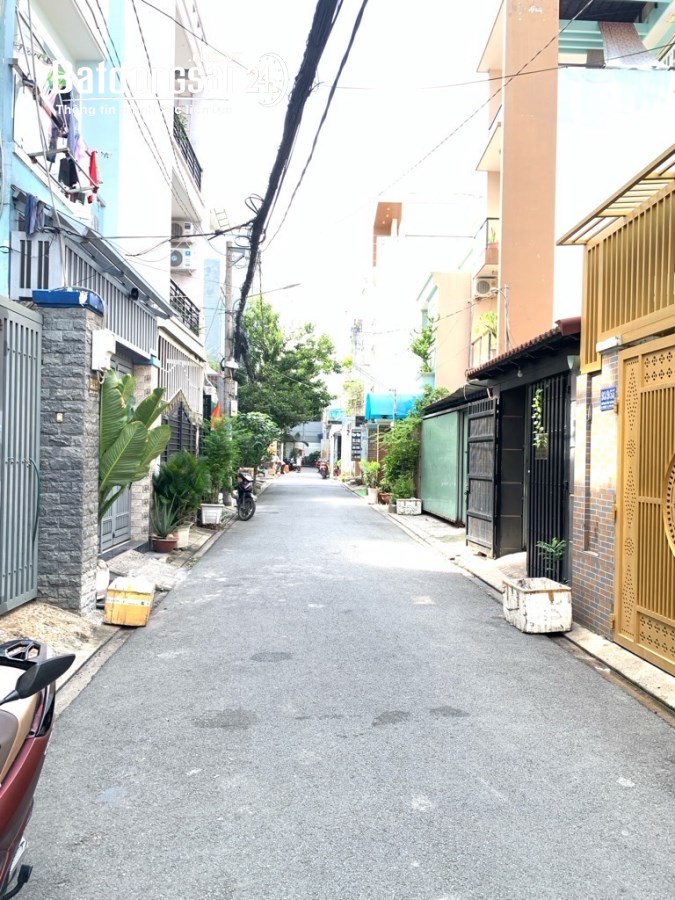 Bán nhà Tân Phú Bờ Bao Tân Thắng 2 tầng, 4.1 x 17 Cách AEON Tân Phú 500M 2 mặt tiền