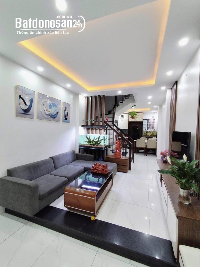 BÁN NHÀ TÂY SƠN ĐỐNG ĐA NHÀ MỚI THANG MÁY Ở NGAY  CÁCH Ô TÔ 10M,DT 40M 6TẦNG