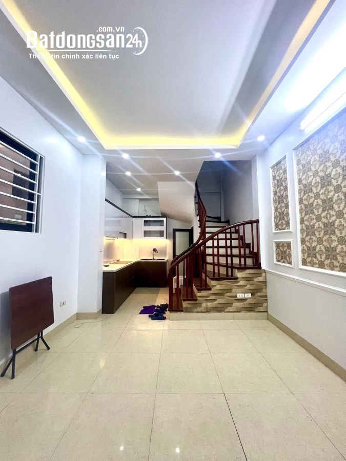 BÁN NHÀ TÂY SƠN ĐỐNG ĐA NHÀ MỚI THANG MÁY Ở NGAY  CÁCH Ô TÔ 10M,DT 40M 6TẦNG