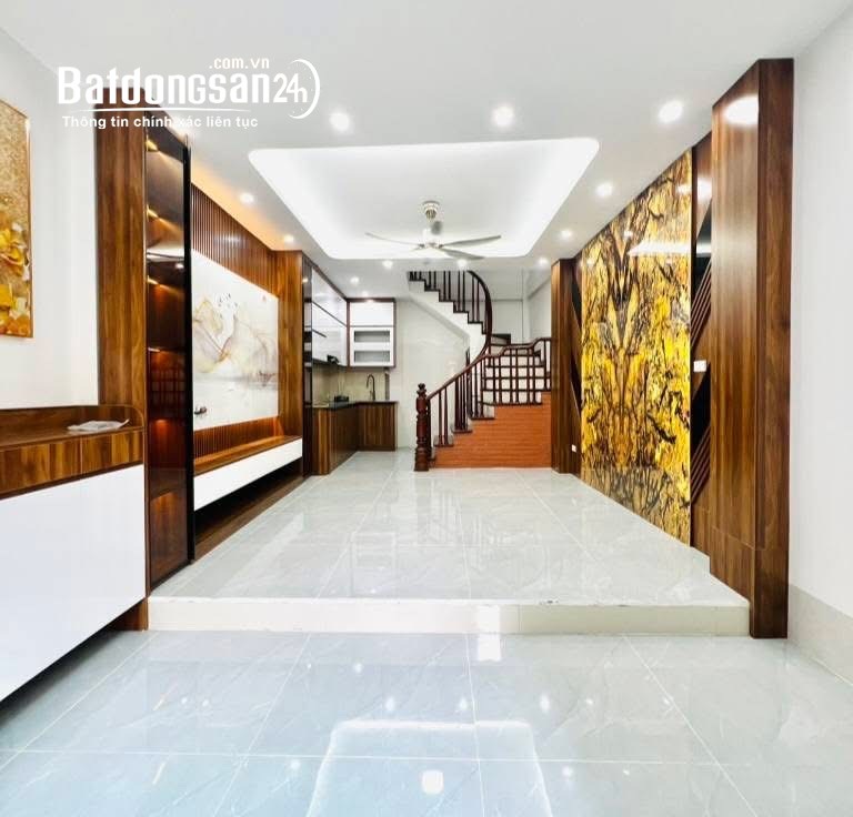 BÁN NHÀ TÂY SƠN ĐỐNG ĐA NHÀ MỚI THANG MÁY Ở NGAY  CÁCH Ô TÔ 10M,DT 40M 6TẦNG