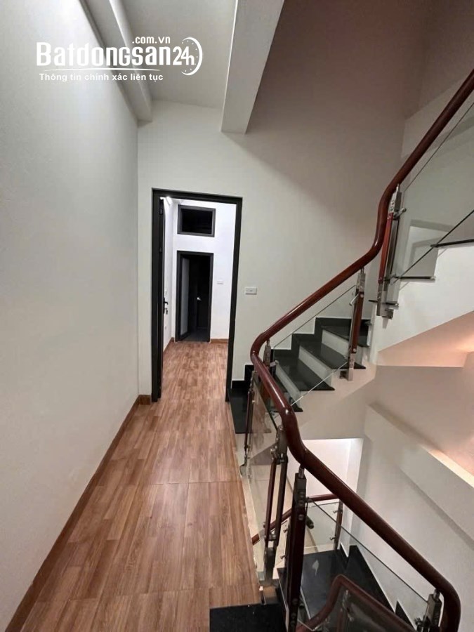 BÁN NHÀ PHÂN LÔ Ô TÔ ĐỖ CỬA PHÁO ĐÀI LÁNG ĐỐNG ĐA TẶNG NỘI THẤT Ở NGAY 45M 4 TẦNG