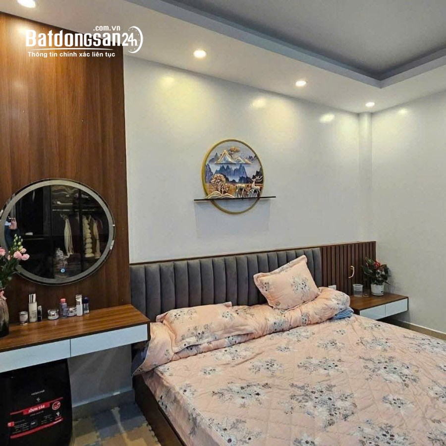BÁN NHÀ PHÂN LÔ Ô TÔ ĐỖ CỬA PHÁO ĐÀI LÁNG ĐỐNG ĐA TẶNG NỘI THẤT Ở NGAY 45M 4 TẦNG