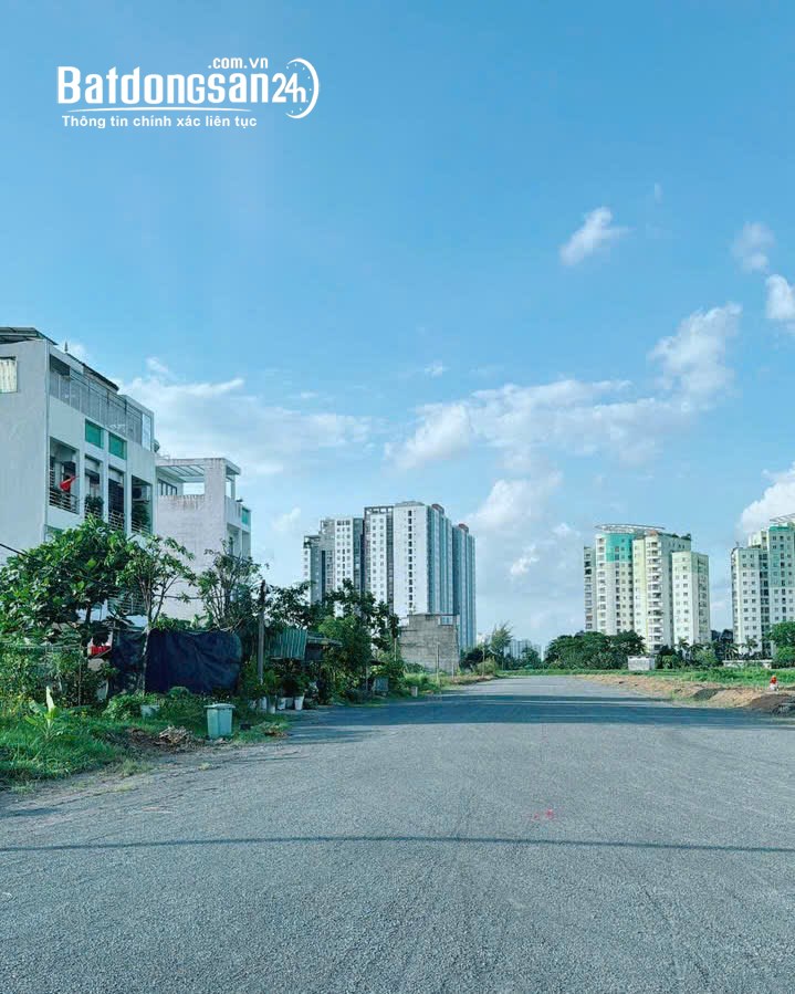 Cần Bán đất 13A Hồng Quang lô 126m2 đường 12m lô A23 gần NV Linh