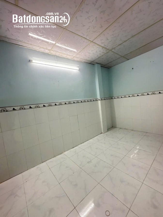 CẦN BÁN GẤP NHÀ 50M2, 2PN, GẦN HẺM XE HƠI, HUỲNH TẤN PHÁT GẦN NGUYỄN THỊ THẬP