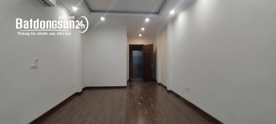 Bán nhà 16 Nguyễn Văn Huyên, Dịch Vọng, Cầu Giấy, Hà Nội.