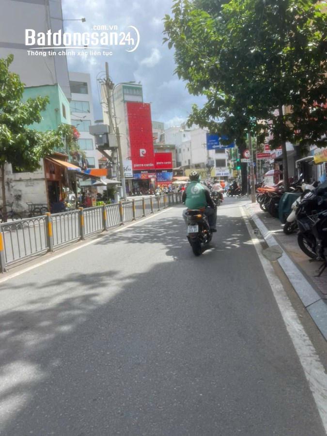 Bán nhà mặt tiền Đường Trần Quang Khải, Phường Tân Định, Quận 1