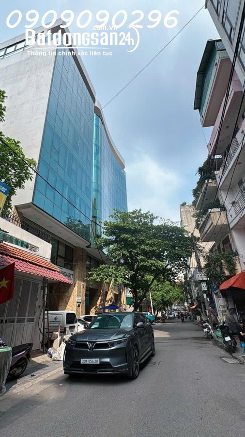 Trung Hoà Cầu Giấy bán nhà Hoàng Ngân oto đỗ cửa 52m2 - 4 tầng - giá 13 tỷ