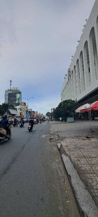 Bán nhà Đường Hoàng Văn Thụ, Phường 4, Quận Tân Bình