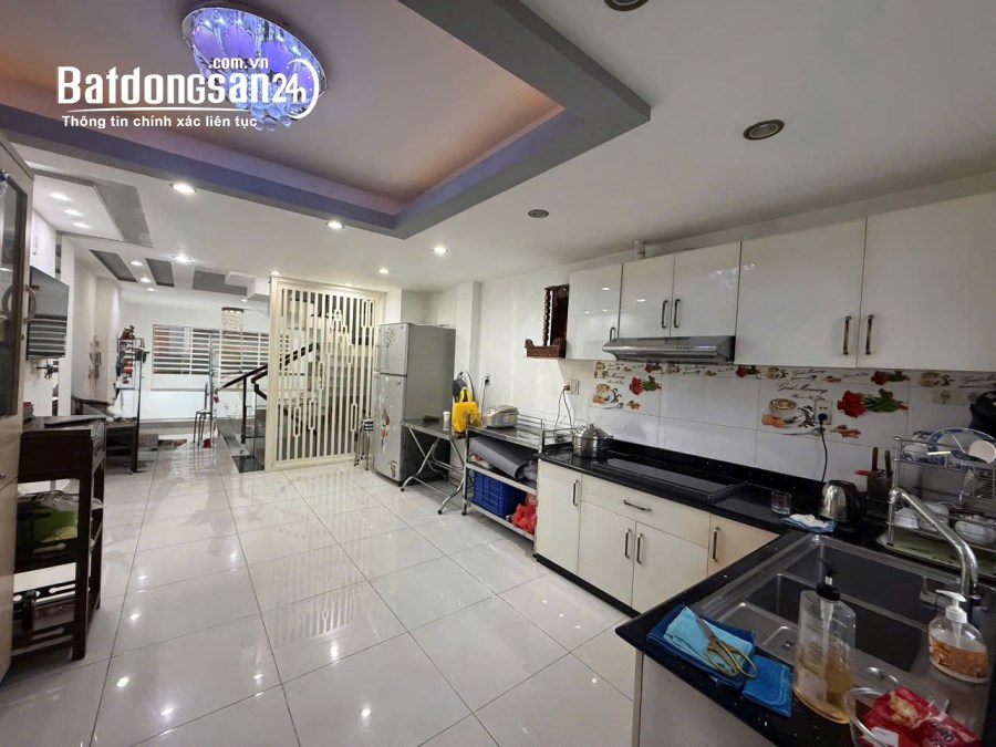 Bán nhà Hẻm Xe Hơi Xóm Đất, gần Đường Ông Ích Khiêm, Phường 8, Quận 11