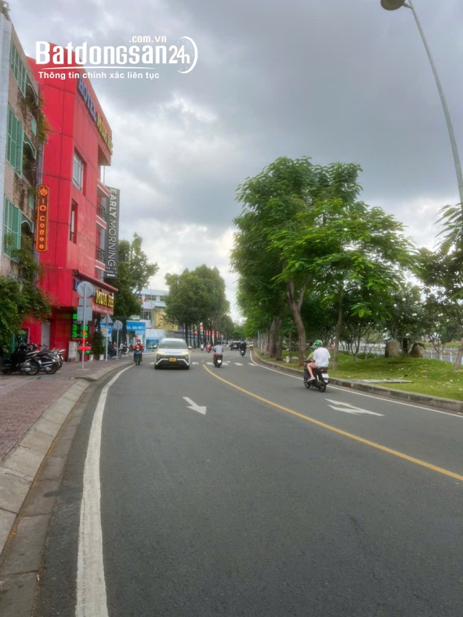Bán nhà mặt tiền Đường Trường Sa, Phường 2, Quận Phú Nhuận