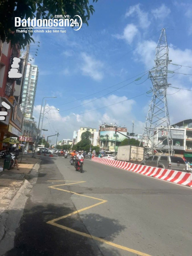 Bán nhà mặt tiền Đường Lạc Long Quân, Phường 9, Quận Tân Bình