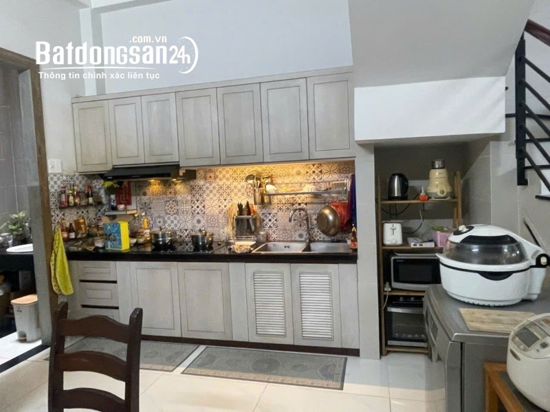 Bán nhà 72m², 4 tầng, 4PN, Linh Trung, Thủ Đức, 7.35  tỷ