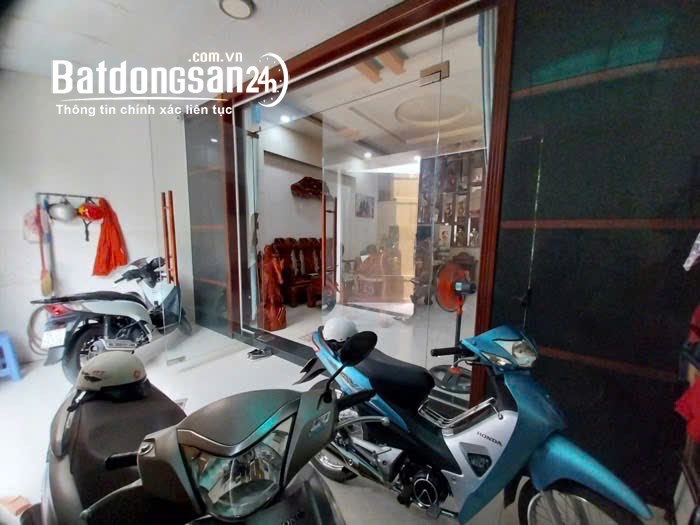 CẦN BÁN GẤP NHÀ 2 MẶT TIỀN HXH NGUYỄN THỊ BÚP, 5.5X18M, XÂY 4 LẦU,CHỈ 8TỶ