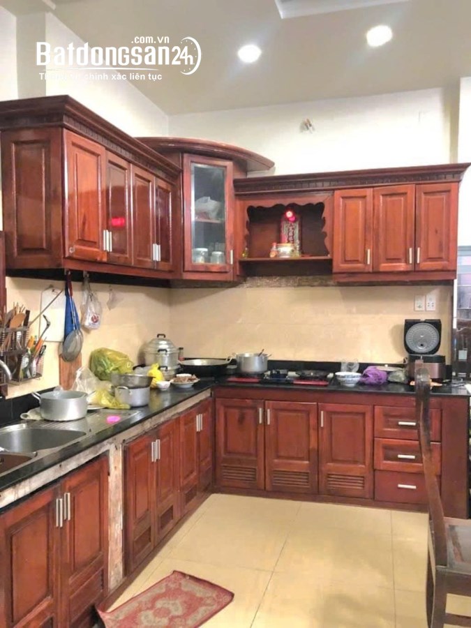 Bán nhà Đường Tô Hiến Thành, Kế chợ Hòa Hưng HXH 4 tầng DT 4x13 chỉ 8,x tỷ 