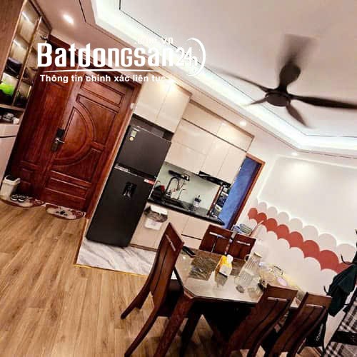 Dịch Vọng, CẦU GIẤY, PHÂN LÔ VỈA HÈ  Ô TÔ TRÁNH - 2 THOÁNG TRƯỚC SAU