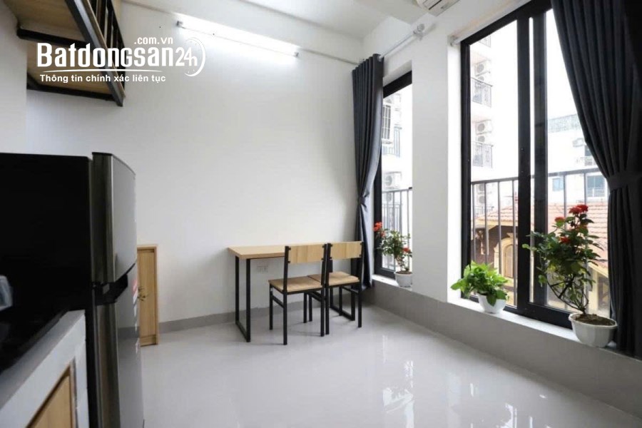 Dịch Vọng, CẦU GIẤY, PHÂN LÔ VỈA HÈ  Ô TÔ TRÁNH - 2 THOÁNG TRƯỚC SAU