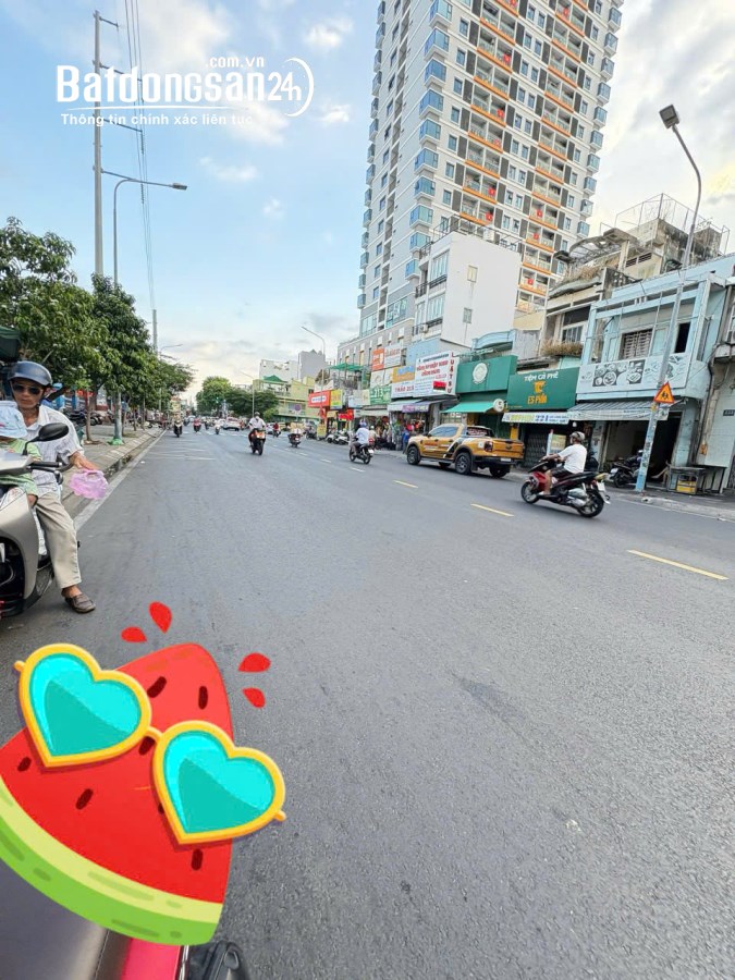 Bán nhà mặt tiền Đường Lạc Long Quân, Phường 10, Quận 11