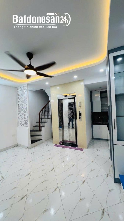 Nhà Mới Quan Nhân – Thanh Xuân, 32m² x 5T – MT 5.2m – Thang Máy – Full Nội Thất – 8.2 Tỷ