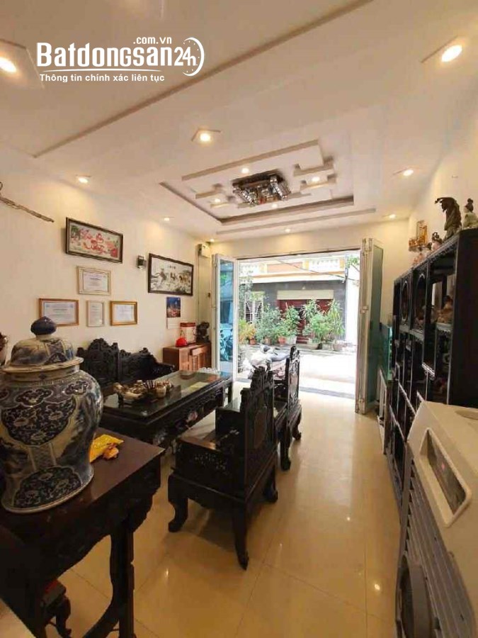 Bán nhà ngõ Đường Võ Chí Công, Phường Nhật Tân, Quận Tây Hồ