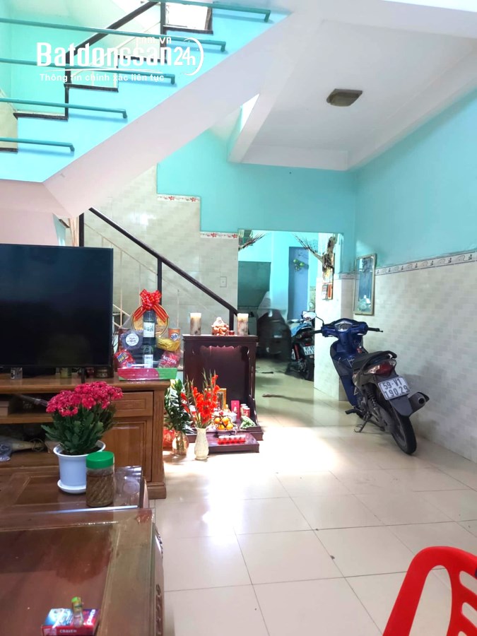 Kế Emart Gò Vấp Phan Huy Ích nhà đẹp lung linh DT 5x15 x3 tầng hơn 5 tỷ 