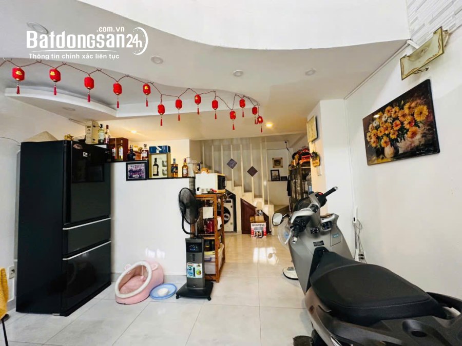 BÁN NHÀ HOÀNG VĂN THỤ P9 PHÚ NHUẬN HXH 30M2 4 TẦNG NHỈNH 5 TỶ