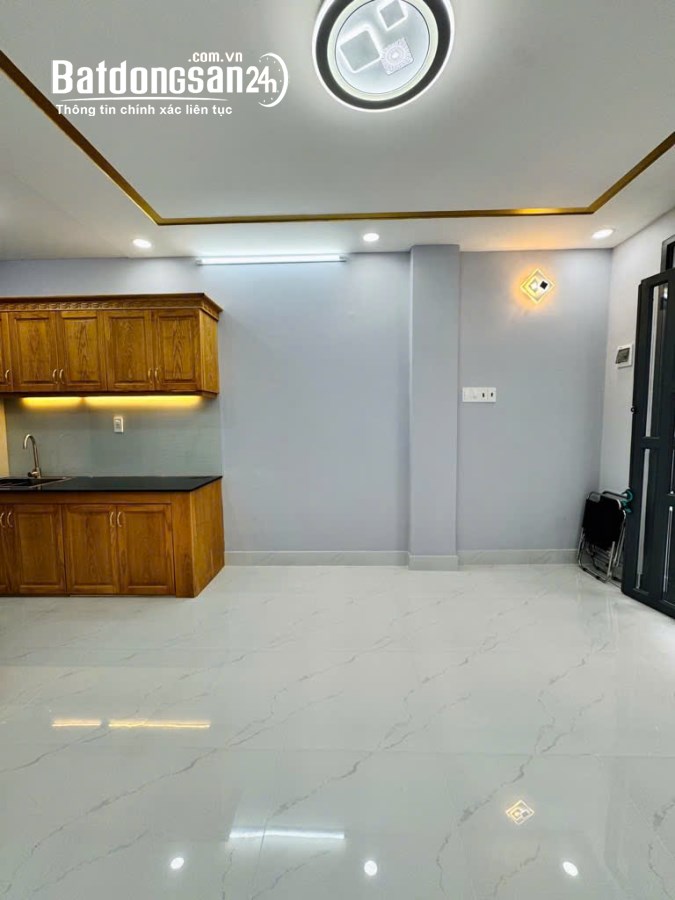 Bán nhà Hẻm 766 Cách Mạng Tháng Tám, P5, Tân Bình 43 M2 nhỉnh 5 tỷ.