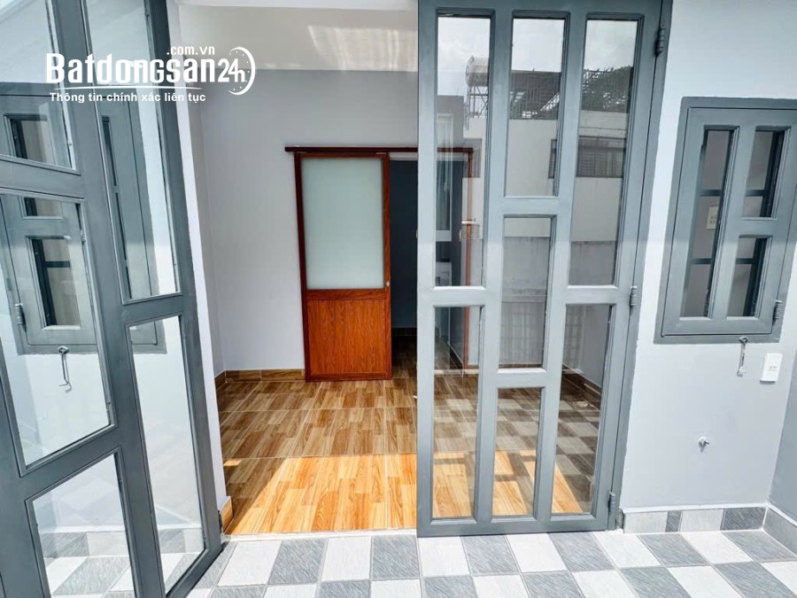 Bán nhà Hẻm 766 Cách Mạng Tháng Tám, P5, Tân Bình 43 M2 nhỉnh 5 tỷ.