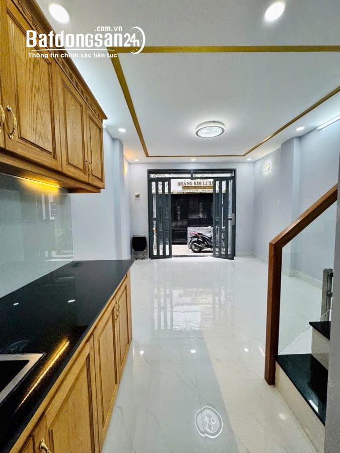Bán nhà Hẻm 766 Cách Mạng Tháng Tám, P5, Tân Bình 43 M2 nhỉnh 5 tỷ.