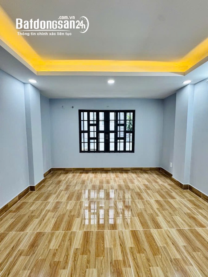 Bán nhà Hẻm 766 Cách Mạng Tháng Tám, P5, Tân Bình 43 M2 nhỉnh 5 tỷ.