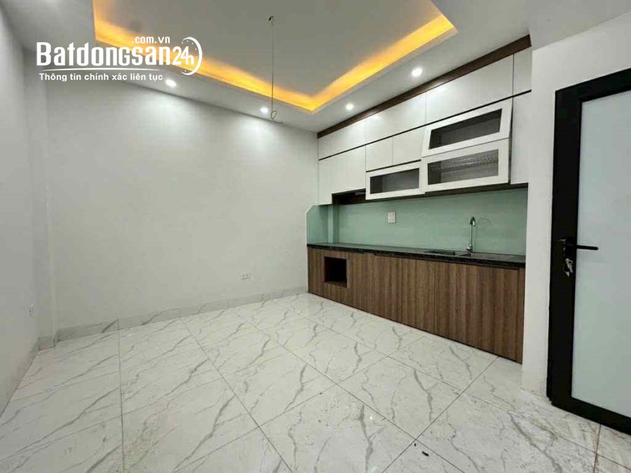 Bán nhà gần Nguyễn Hoàng Tôn, Phường Cổ nhuế 2, Quận Bắc Từ Liêm
